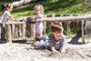 auf-dem-kinderspielplatz-in-truden[3]